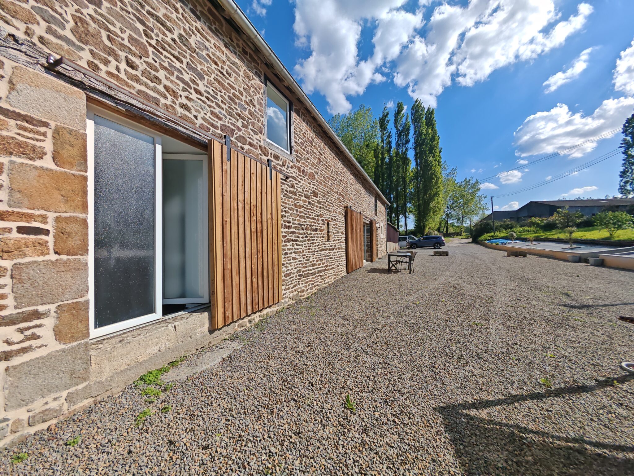Longère à vendre, 6 chambres, grand jardin, vie de plain pied, entre Combourg et Dol de Bretagne, environnement calme